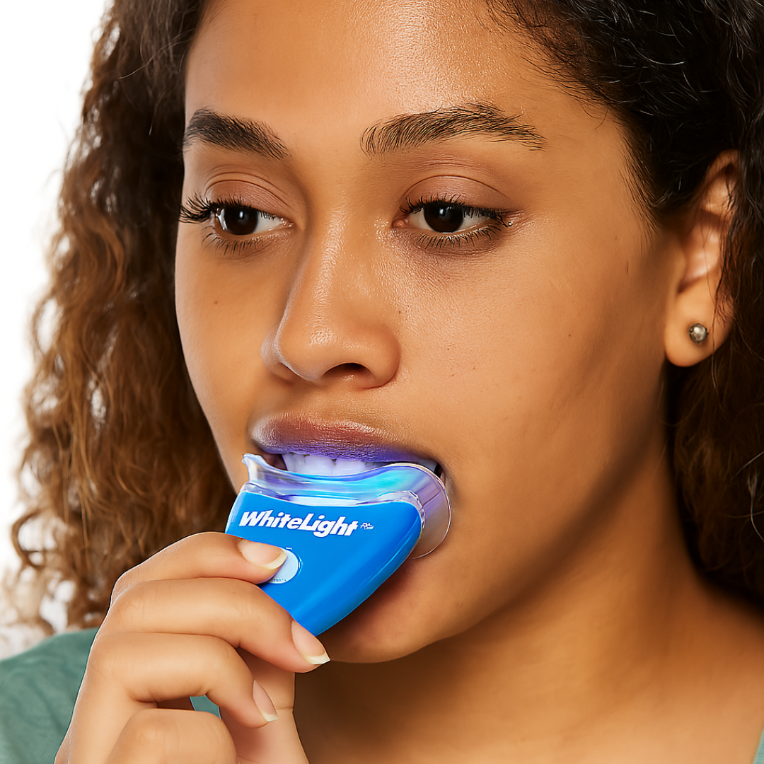 Blanqueador Dental WhiteLight™